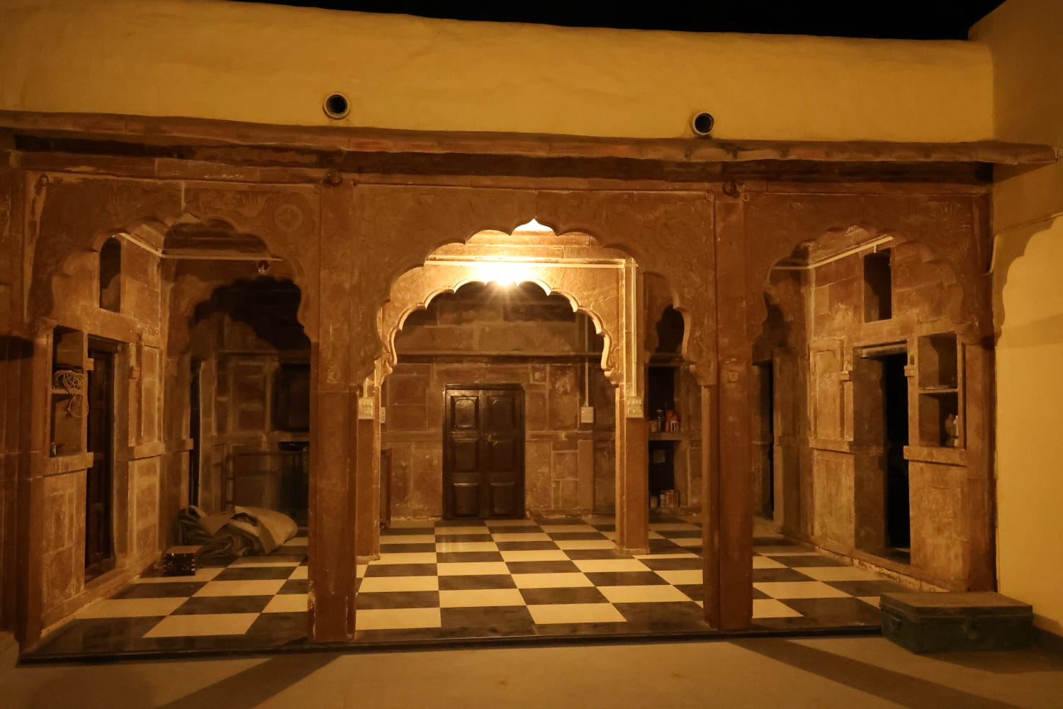 Heritage arch